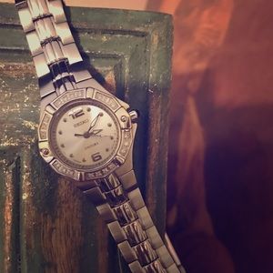 ❤️Seiko SXGN25 Coutura Diamond Silver-Tone Watch